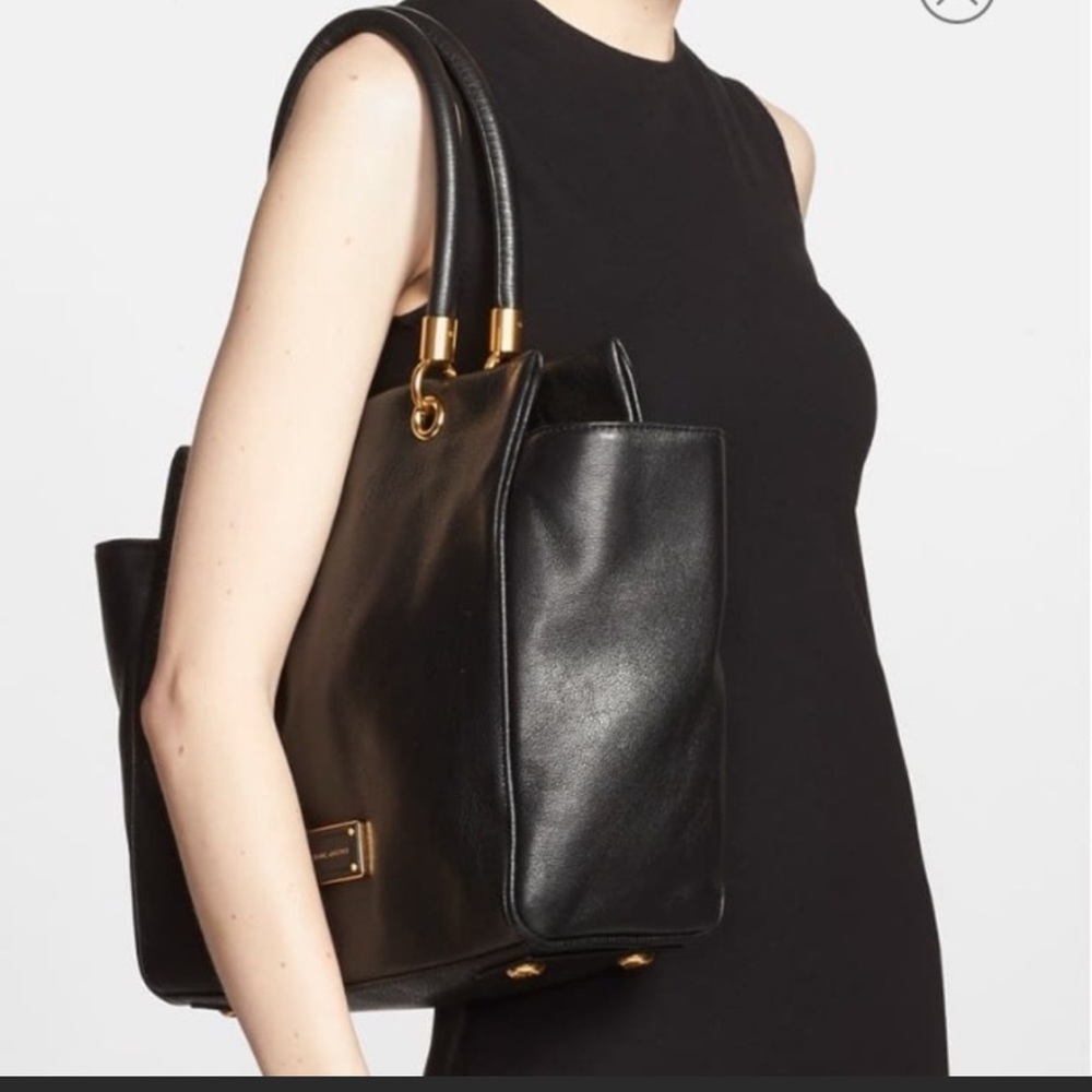 Authorities Marc Jacobs handbag